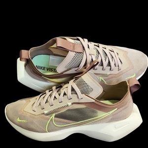 Nike Vista Lite